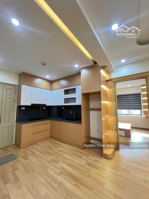 cho thuê căn hộ 95m2 3pn giá 13.5 triệu tòa 335 đường cầu giấy. lh an minh 