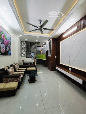 đông thiên mới 37m2, 5 tầng, mặt tiền 3.5m, oto đỗ cổng, gần trường 3 cấp, gửi xe cạnh nhà 7.45 tỷ