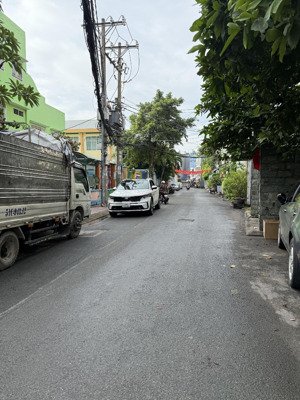 nhà hxh lạc long quân f9, 5x14m, 1 lầu cũ tiện xây mới, giá 8.5 tỷ tl