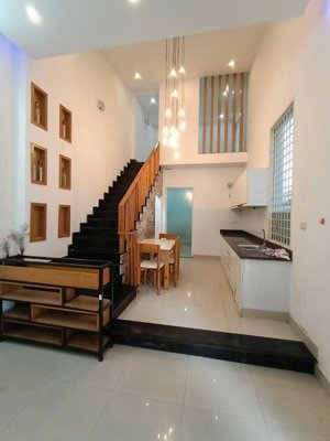 giá chỉ 3,1 tỷ 1 căn nhà 2 tầng - đường xe hơi thông ngay trường trần quốc toản lê văn việt q9