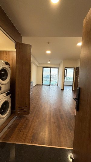 bán nhanh căn akari city 2pn2wc thiết kế 2 ban công tặng máy giặt máy sấy giá 4.6 tỷ đã có sổ hồng