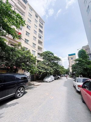 hàng hiếm mảnh đất bắc từ liêm dt 81m mt 6.6 ôtô vào nhà zá 12.7 tỷ lô góc