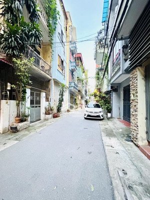 bán nhà phân lô phố yên lạc trung tâm hai bà trưng ô tô vào nhà, mặt tiền rộng ,hiếm 70m2