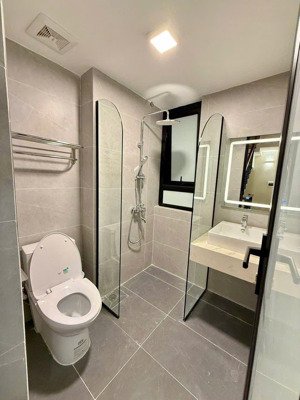 bán nhà đường láng - đống đa, gần phố - khu sầm uất - nhà 2 thoáng. 38m2, 5t, mt 4m, 10.2 tỷ