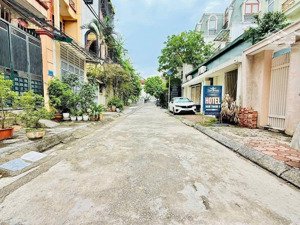 bán nhà nguyễn khuyến hà đông 4 tầng dân xây kiên cố, diện tích 70m, đường to ngõ thoáng, chỉ 17 tỷ