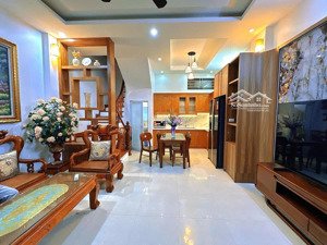 bán nhà phân lô trung hòa cầu giấy 55m, 5 tầng, ô tô tránh, vừa ở vừa kd, giá nhỉnh 18 tỷ