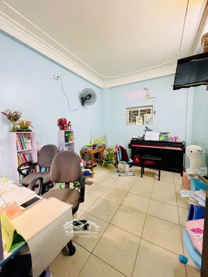 chính chủ cần bán nhà riêng tại phạm văn đồng, hn 11,3 tỉ, 38m2 6 tầng, mặt ngõ, dòng tiền.