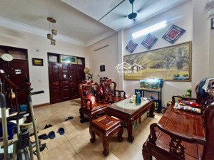 mặt tiền rộng, 2 thoáng phố tô hiệu, hà đông. dt 70m2, 4 tầng, mt 5m, giá 15,3 tỷ. ô tô tránh.