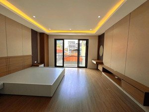 hoa hậu láng hạ, đống đa 40m, 5 tầng, giá nhỉnh 7 tỷ ngõ thông, ở hay kinh doanh đều đỉnh