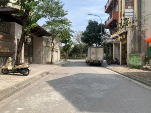 bán nhà 96m khu phân lô đấu giá tầm dâu, việt hưng. đường ô tô tránh, vỉa hè, cách hồ công viên 30m