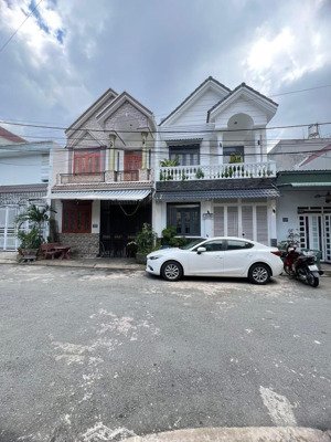 tôi chính chủ cần bán nhanh căn nhà trong vòng 1 tuần tại thành phố dĩ an, bình dương