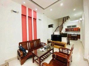 cực hiếm! nhà riêng ngọc hà,1 bước ô tô, kinh doanh sầm uất, ngõ thông, hồ điều hoà, 46m2*5t,7.7tỷ