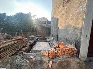 bán nhà đại tự. nhà đang xây chắc chắn gara ô tô 4 chỗ, xây độc lập, thiết kế hiện đại.