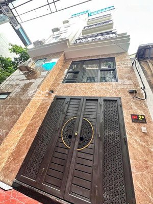 bán nhà mới xây 6 tầng gần bệnh viện, chợ, không ngập lụt