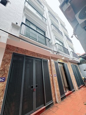 cầu diễn ô tô đỗ cổng, hàng hiếm, giá đẹp, nhanh tay thì còn