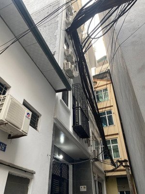 bán ccmn cầu giấy - 9 tầng thang máy - 25 căn hộ khép kín - 2 thoáng - 50m ra mặt phố