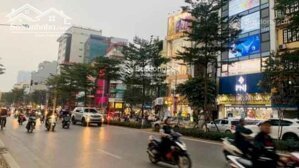 Bán nhà phố Quần Ngựa, Ba Đình, ôtô đỗ cửa, kinh doanh, 109mx4t, 17.8 tỷ, 0985696268