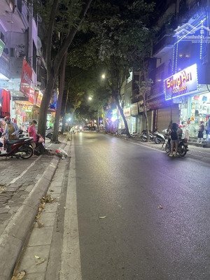 hiếm! bán nhà phố nghĩa tân, cầu giấy, dt 77m2/mt 4,5m/3 tầng, ô tô 10m, dòng tiền. giá 45 tỷ