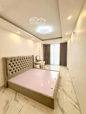 gấp bán nhà siêu phẩm giá tận tâm chỉ 8.1 tỷ phố đàm quang trung 30m 6 tầng thang máy long biên