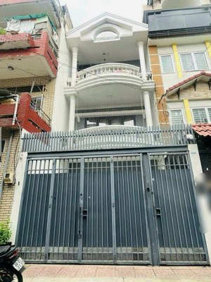 cho thuê nhà ngay nhà thờ ba chuông - p10 - phú nhuận - giá chỉ 28 triệu