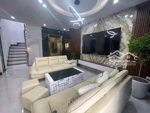 đàm quang trung 50m2 6 tầng 15 tr ga ra ôtô. thang máy. full đồ cho thuê nguyên căn. mới. ở víp