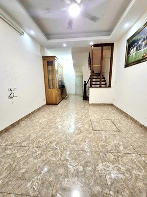 nhà xuân la - 5 tầng 3 ngủ - oto 20m - chào 5.9 tỷ