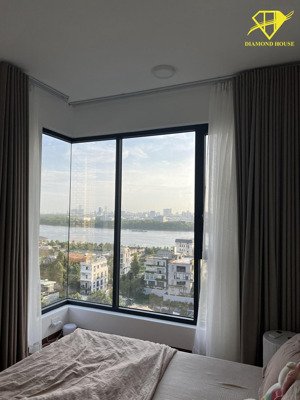 căn góc view nhìn 2 hướng sông, chủ gửi bán căn 2pn giá 8,3 tỷ (bao hết chi phí),lh ngay 