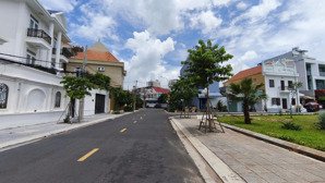 bán căn biệt thự hơn 200m2 ngang 10m ngay công viên đẹp như hình phường vũng tàu tp hcm