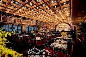 cho thuê nhà mặt phố nguyễn du. dt: 1650m2 (350m2x4t + 250m2 sân). mt: 20m