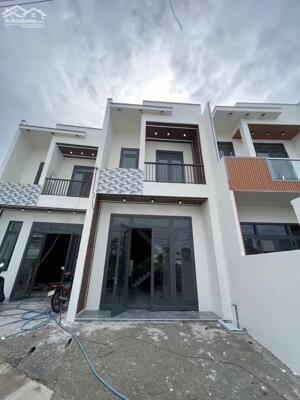 NHÀ ĐẸP CHÍNH CHỦ VỪA HOÀN THIỆN CHỈ 700TR SỞ HỮU NGAY TRUNG TÂM