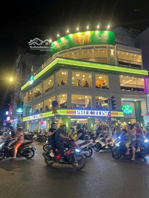 ngộp bank bán góc 2 mt đặng thùy trâm, q. bình thạnh - dt 10x20m - 4 tầng - hđt 80tr/th - giá 35 tỷ