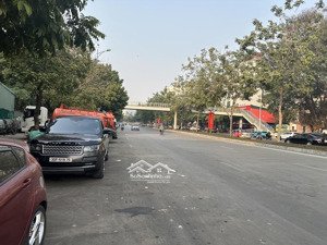 đất mặt phố nguyễn văn huyên - cầu giấy