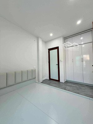 bán gấp giúp chủ giảm 100tr - còn 6.8tỷ (có tl) - 7pn - 32m2 - sdcc - dòng tiền 20tr/tháng sẵn sàng