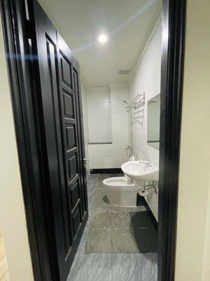 7 tầng 16phòng đường trần hưng đạo , sơn trà doanh thu 70triệu/th