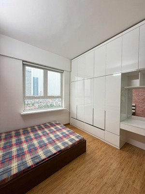 hiếm. cho thuê n04 thành thái, 60m2, 2 ngủ, nội thất trên cơ bản, 14 triệu. lh o.942..00,.6856