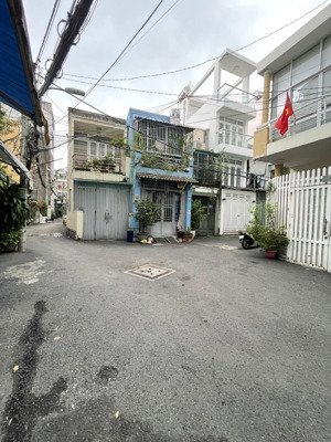 bán nhà hẻm xe hơi hoàng hoa thám, bình thạnh 1 trệt 1 lầu, chỉ nhỉnh 5 tỷ