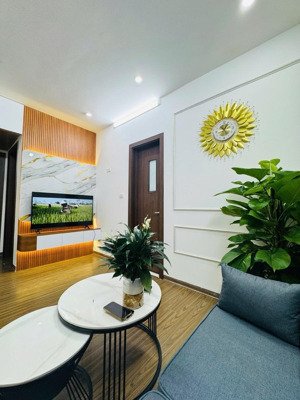 chính chủ bán chung cư 2 ngủ 2 wc lô góc, kim văn kim lũ. giá nhỉnh 3 tỷ