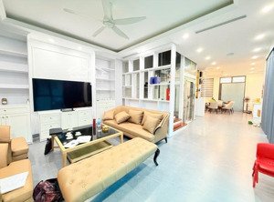 chị gái nhờ bán nhà phố vạn bảo 75m2 - 6.2m mặt tiền - 21.2 tỷ - gần lotte - metropolis - gần phố