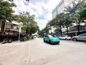 nhà đẹp phố hoàng như tiếp long biên, giá tốt nhất! chủ chuyển ct cần bán gấp,dt 60m2,5t tm,gara,kd