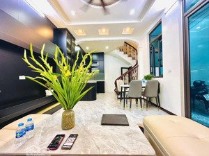 bán nhà riêng siêu hot tại đức diễn, 6,5 tỷ, 33 m2, 4pn, 5 tầng