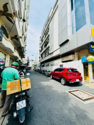 bán nhà một đời chủ hẻm 4m sát bên bến nhà rồng