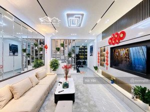 bán nhà xuân thủy - cầu giấy 40m2 x 4 tầng, 20 mét ra phố ô tô tránh, giá 10,6 tỷ