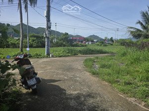 bán lô góc diên toàn diên khánh cách đường võ nguyên giáp vào 80m.