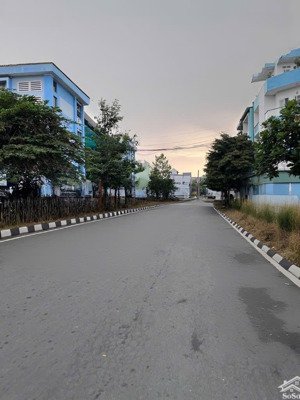 bán nhà bùi minh trực 4tầng - quận 8 -74m2 - 4 x25m, chỉ 8.9tỷ, nhỉnh -shr