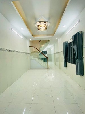 bán nhà riêng 2 tầng lầu tại huỳnh tấn phát, nhà bè, hcm chỉ 3,98 tỷ,dt đất 52m2 sổ hồng riêng