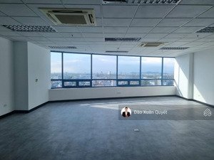 văn phòng 74m2 - view đẹp - giá đã bao gồm điện điều hòa
