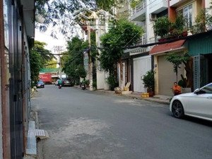 [2 tỷ850] nhà hẻm xe hơi đường nguyên hồng , bình thạnh . dt 42m2. hẻm 5m . sổ riêng .