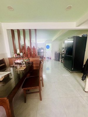 nhà 2 tầng 60m2, hẻm xe hơi, ngay cổng vạn phúc city hiệp bình phước thủ đức.