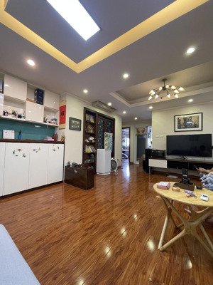 chính chủ bán căn 98m2- 3ngủ -2vs - chung cư a1 nguyễn cơ thạch- tt mỹ đình, tầng trung, full nt