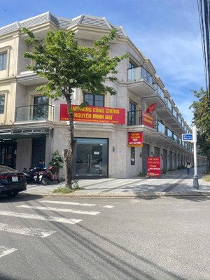 bán shophouse căn góc 160m 4 tầng mê linh liên chiểu đường 7,5m & 33m. view hồ bàu tràm 8 tỷ tl